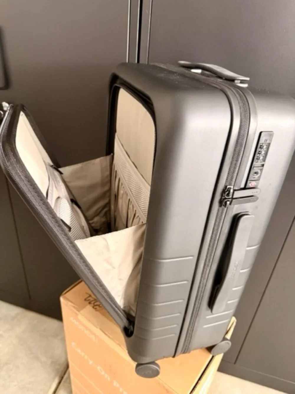 Monos Carry-On Pro – New / Never Used ✈️ - Picture 9 of 9